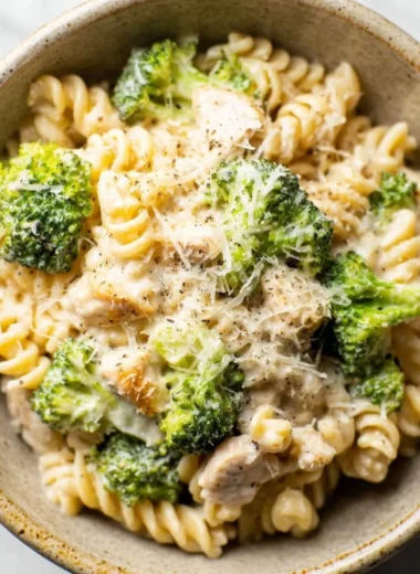 Delicious chicken broccoli pasta dish served in a bowl.