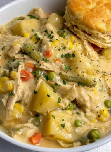 Delicious Crock Pot Chicken Pot Pie filled with chicken and vegetables