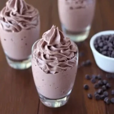 Delicious easy 3-ingredient chocolate mousse in a dessert bowl