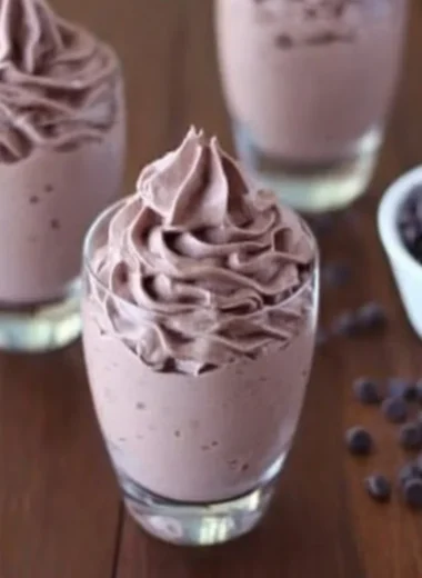 Delicious easy 3-ingredient chocolate mousse in a dessert bowl
