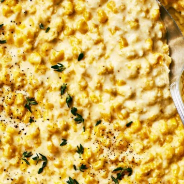 Delicious bowl of homemade creamed corn with a creamy texture and fresh corn kernels