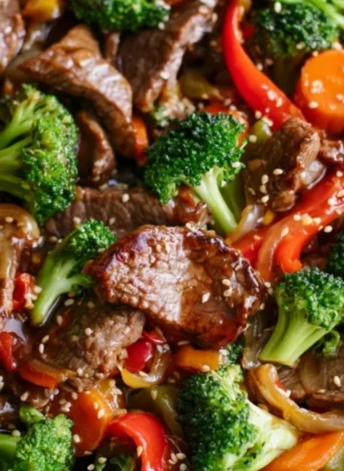 Colorful and delicious easy beef stir fry with fresh vegetables in a bowl